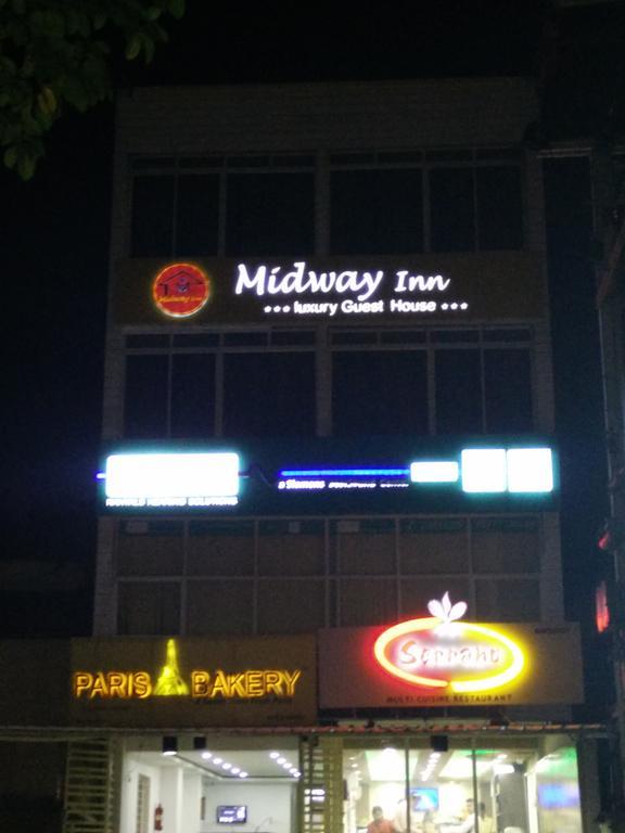 Midway Inn Bhuvanesvar Kültér fotó